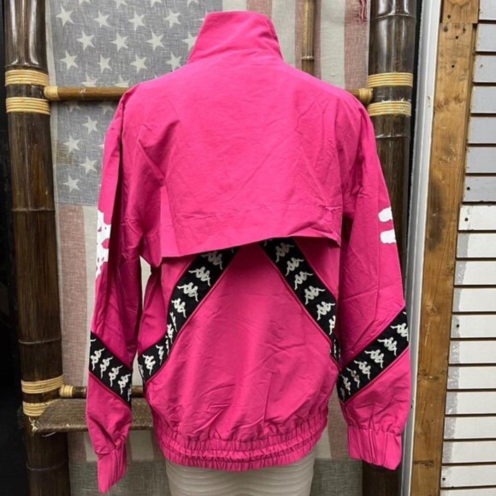 Pink - Picture 3 of 8